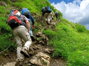 Sorgt für nachhaltige Freude beim Wandern: die richtige Ausrüstung sollte gut gewählt werden. Foto: Rainer Sturm / pixelio.de
